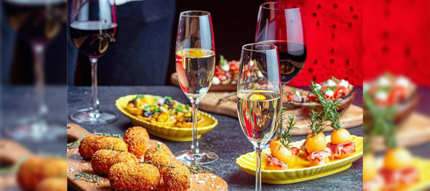 Complimentary Mocktail with Lunch / Dinner