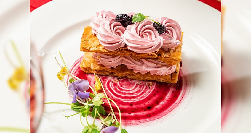 50% off on cakes & pastries 